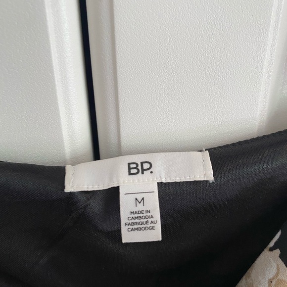 Floral Maxi Dress - Picture 10 of 10